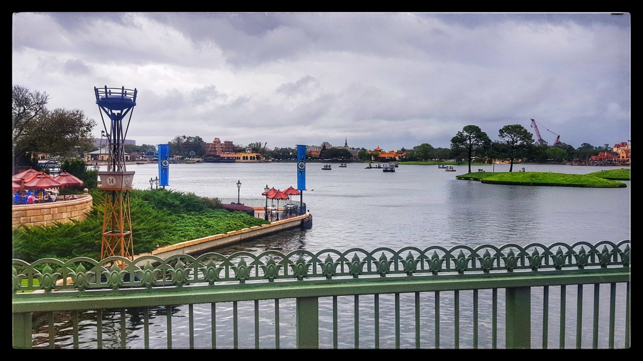 "Lago Epcot Center" de Oscar Cuervo