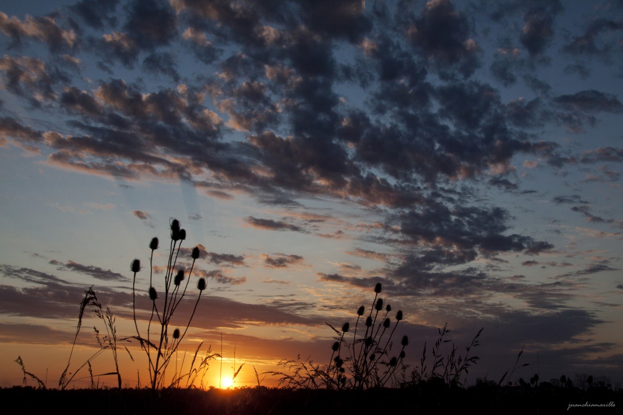 "Atardecer en m pueblo..." de Juan Manuel Amarillo