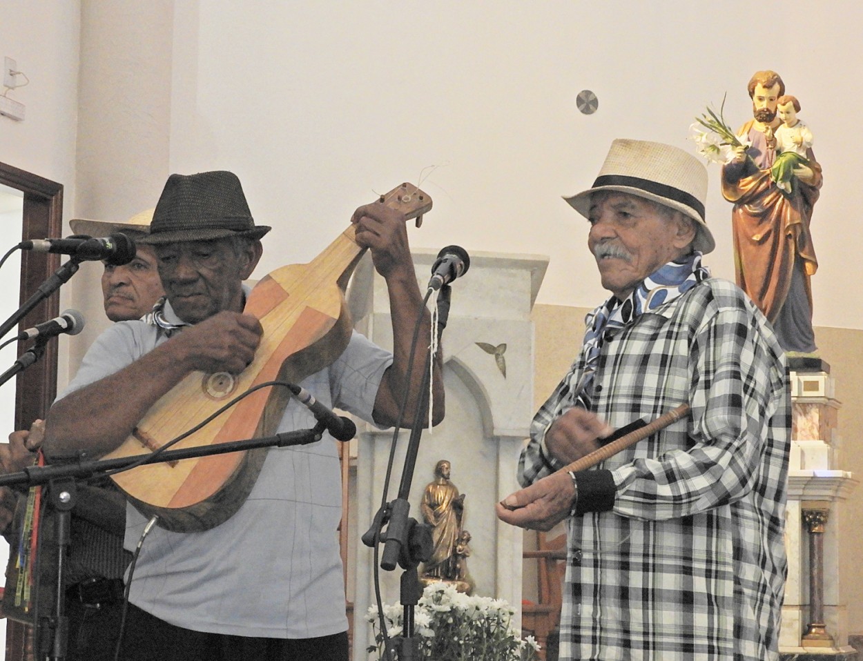 "Momento musical em Corumb M.S. e a....." de Decio Badari