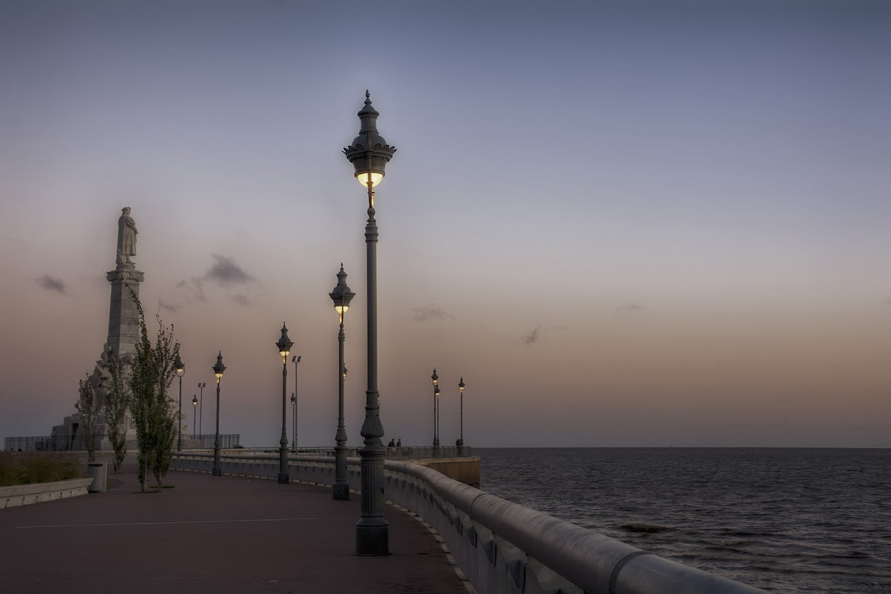 "luces de la ciudad" de Mercedes Orden