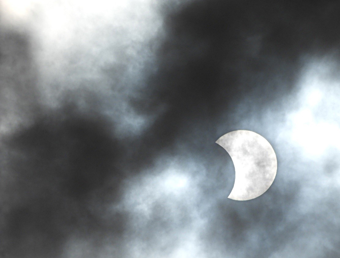 "Eclipse Solar agora as 14:03 hrs." de Decio Badari