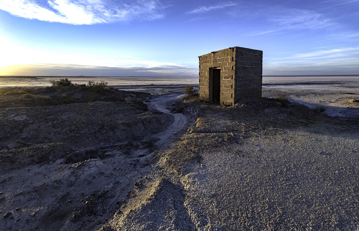 "E el centro del salar `El Gualicho`" de Carlos Cavalieri