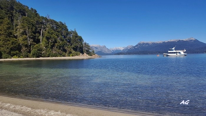 "en el Nahuel Huapi" de Ana Giorno