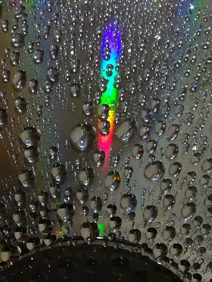 "Gotas de colores" de Patricio Abel Vera