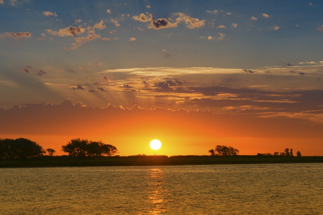 "Atardecer......" de Luis Guillermo Gonzalez