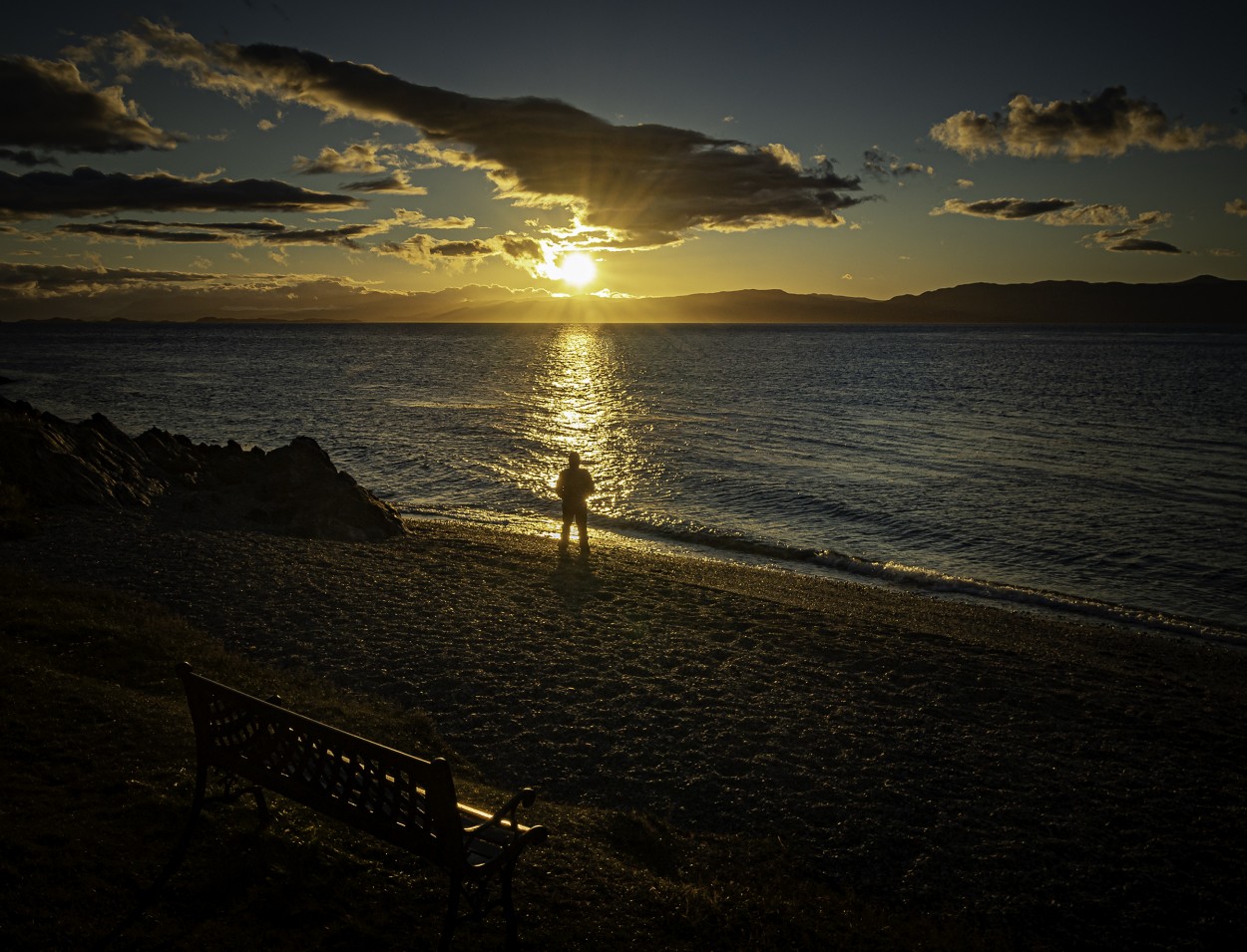 "El amanecer en el canal de Beagle..." de Carlos Cavalieri