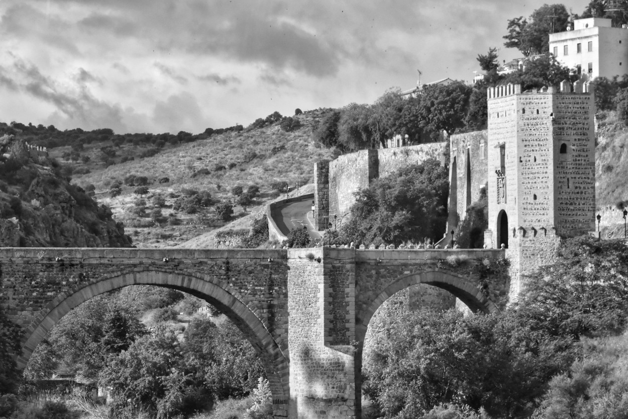 "Puente al pasado..." de Maria Isabel Hempe