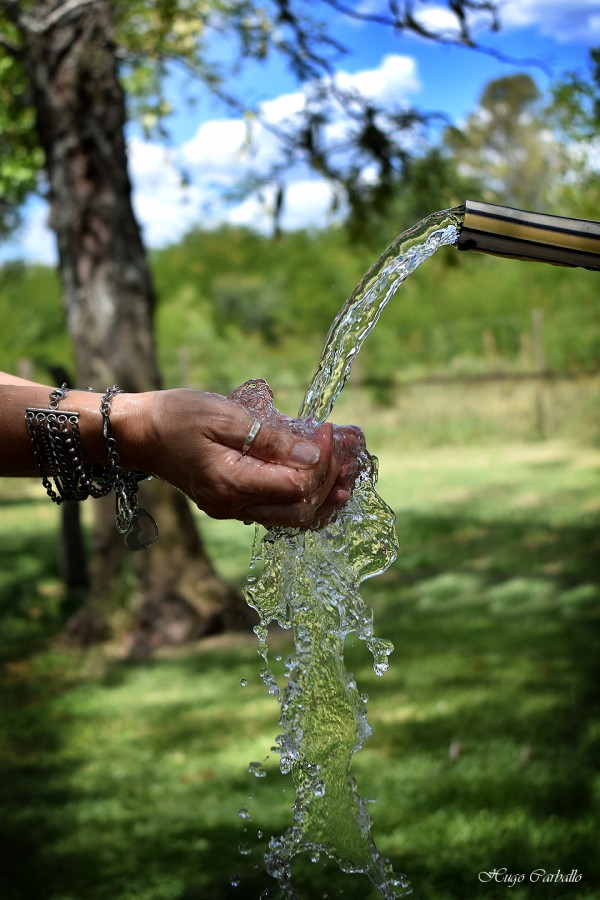 "Refrescandose" de Hugo Carballo (oxido)