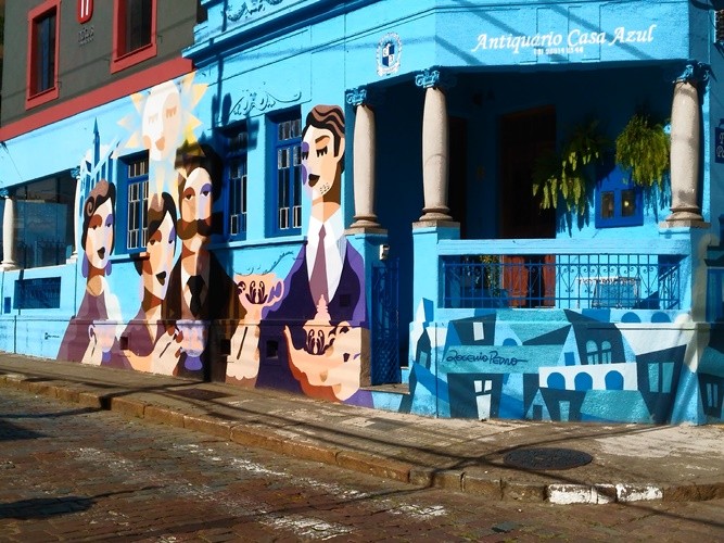 "Ao virar uma esquina, o predomnio do azul" de Decio Badari