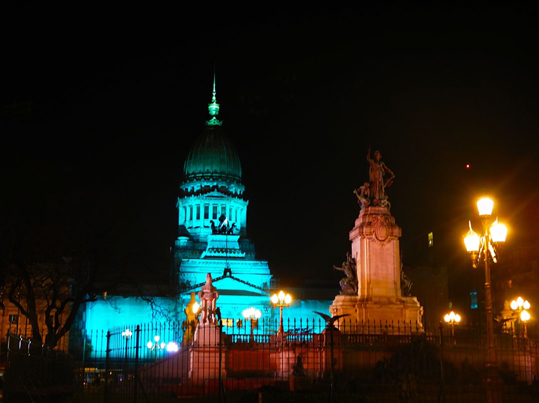 "Iluminado para fiesta" de Jorge Antonio Acosta