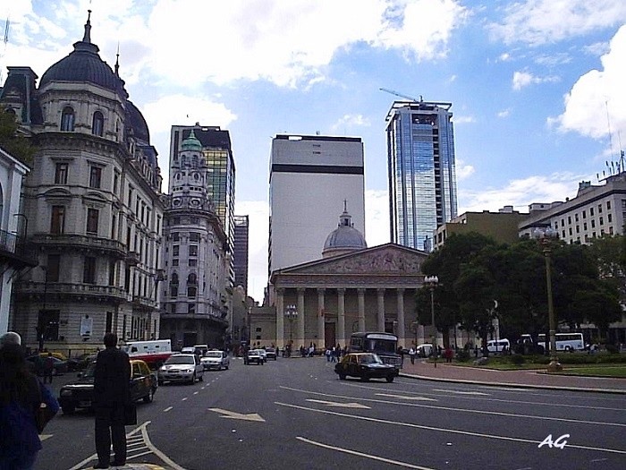 "Por Plaza de Mayo," de Ana Giorno