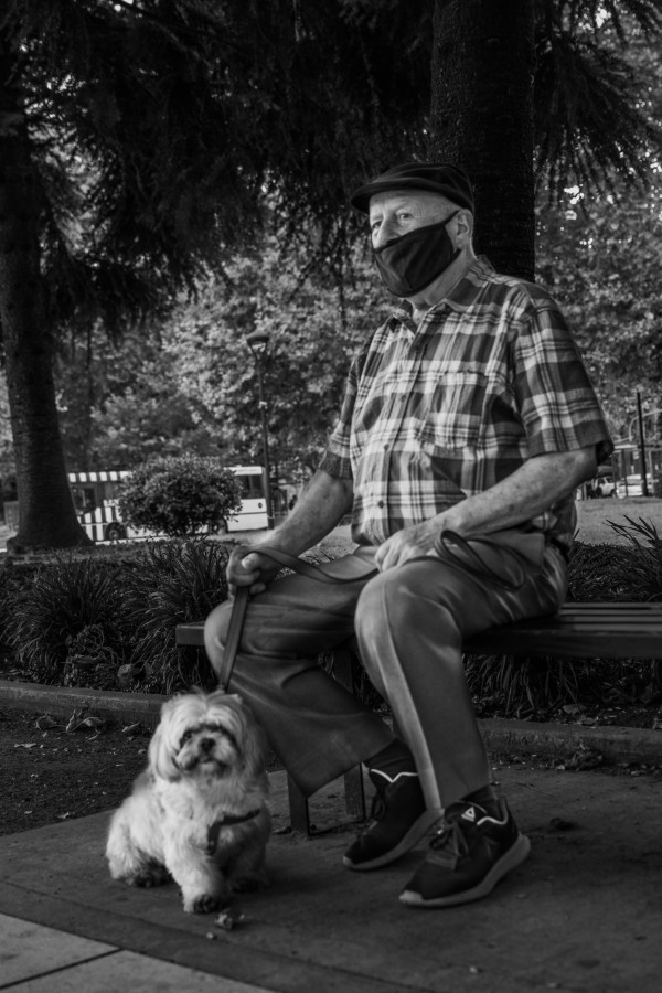 "Paseo en tiempos de pandemia" de Hernn Vidaurreta