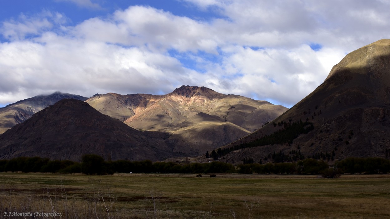 "Cerros de Esquel" de Francisco Jos Montaa