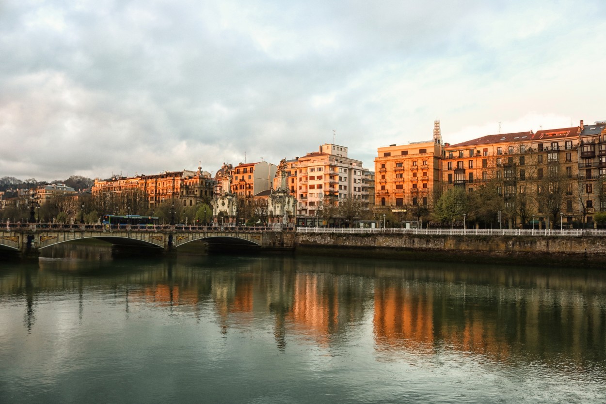 "reflejos de ro" de Viviana Garca