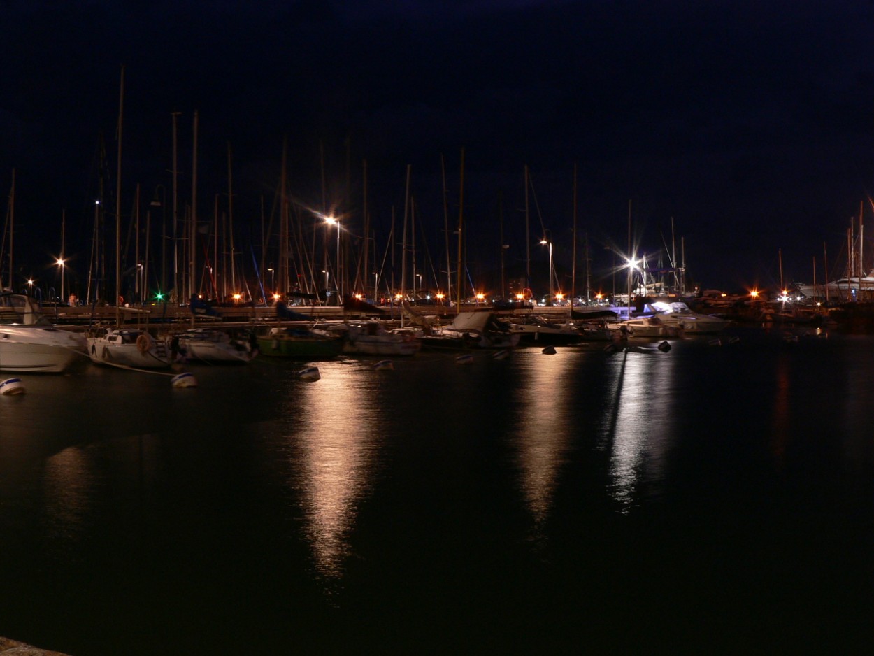 "NOCHE EN EL PUERTO" de Oscar Spertino