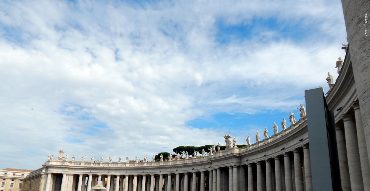 "Vaticano" de Ester Francisca Macagno