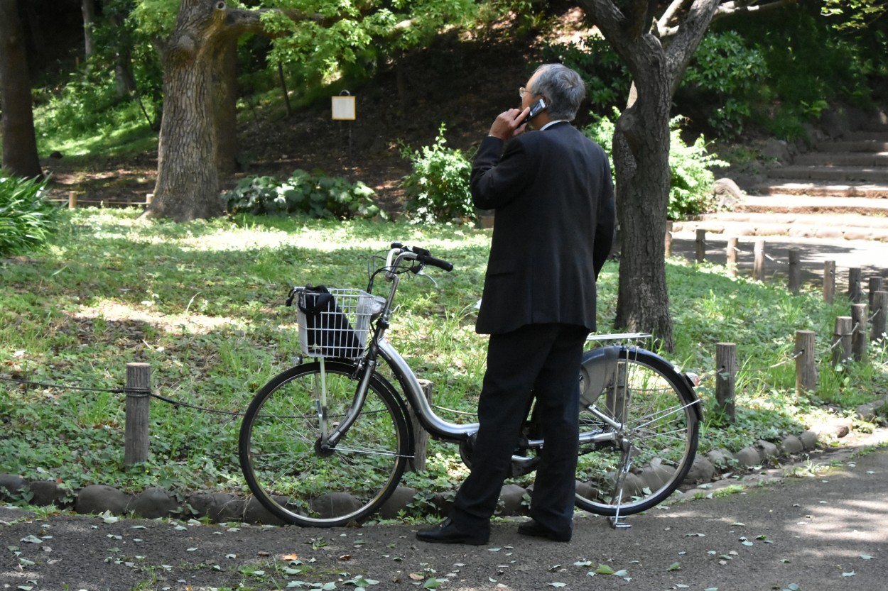 "Ciclista ejecutivo..." de Maria Isabel Hempe