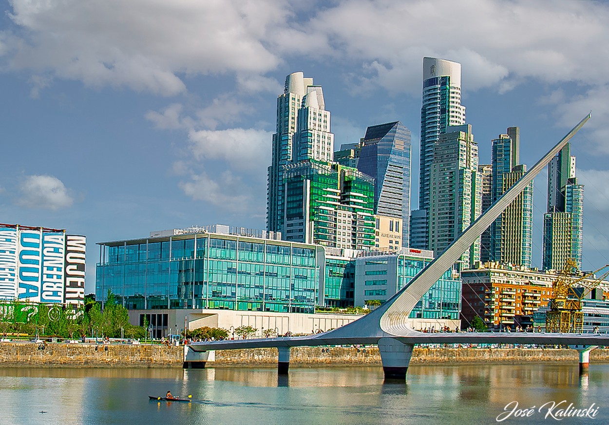 "Puerto Madero" de Jose Carlos Kalinski