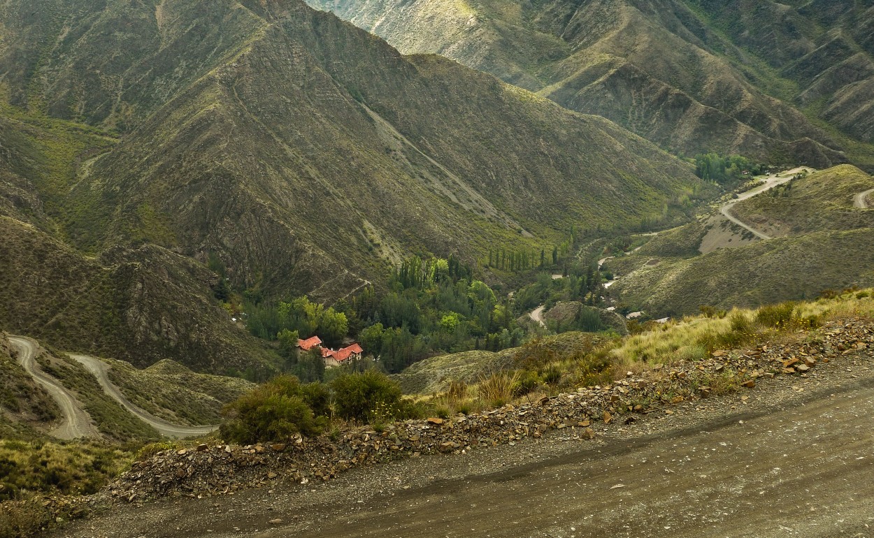 "` CARACOLES DE VILLAVICENCIO `" de Graciela Larrama