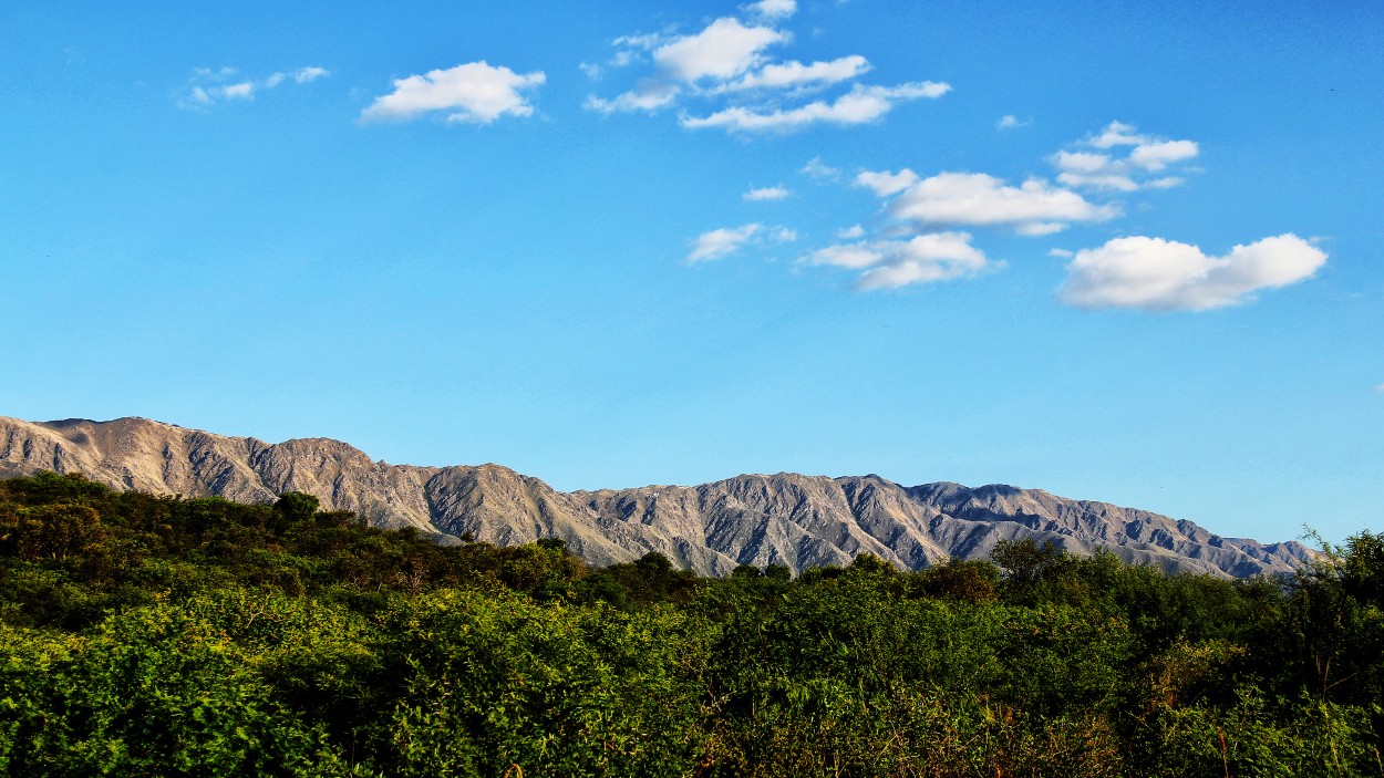 "Sierras de Luyaba" de Juan Carlos Barilari