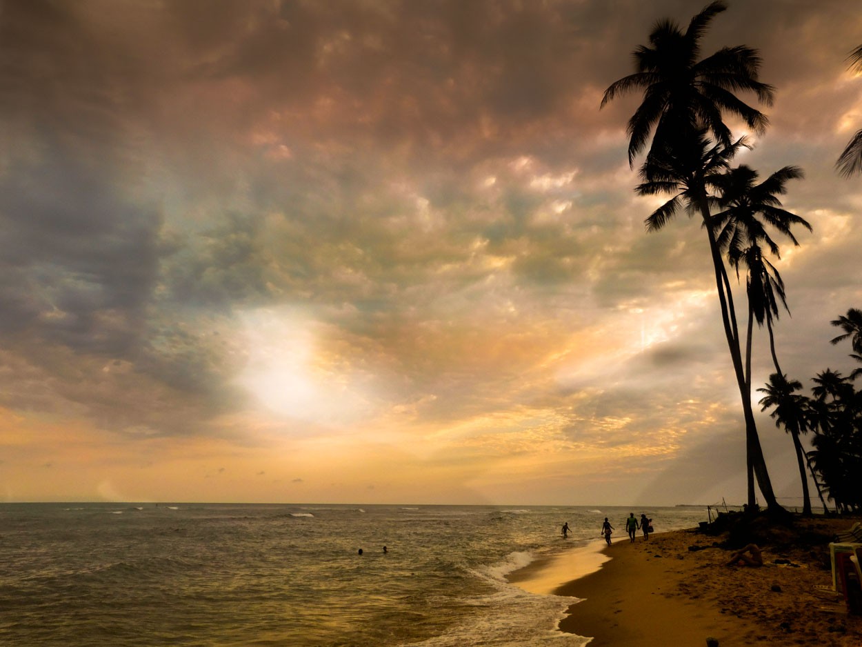 "Atardecer en la playa" de Laura Nardo