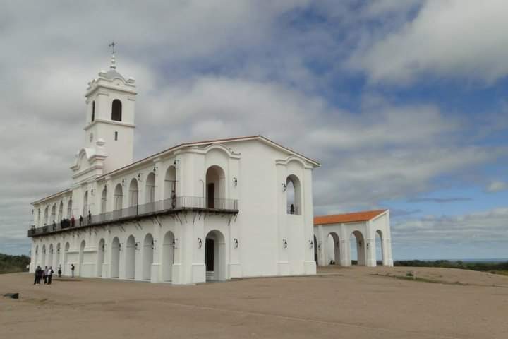 "Cabildo de san luis" de Amparo Josefina Maggi