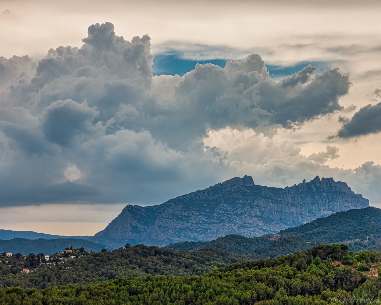 "masss de Montserrat" de David Roldn