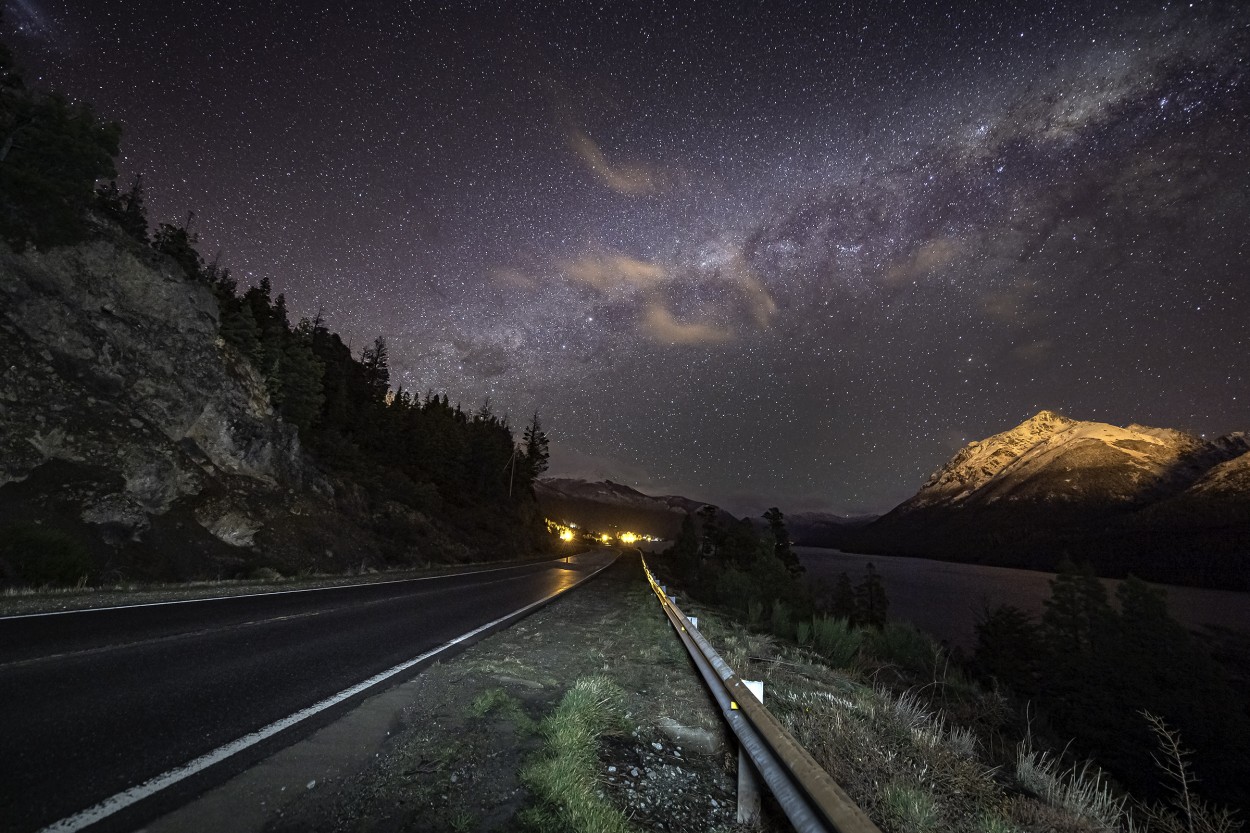 "La Magia de la noche Patagonica..." de Carlos Cavalieri