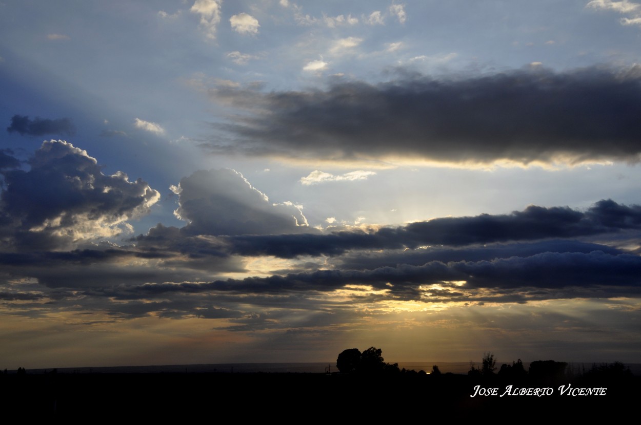 "Amanecer en el campo" de Jose Alberto Vicente