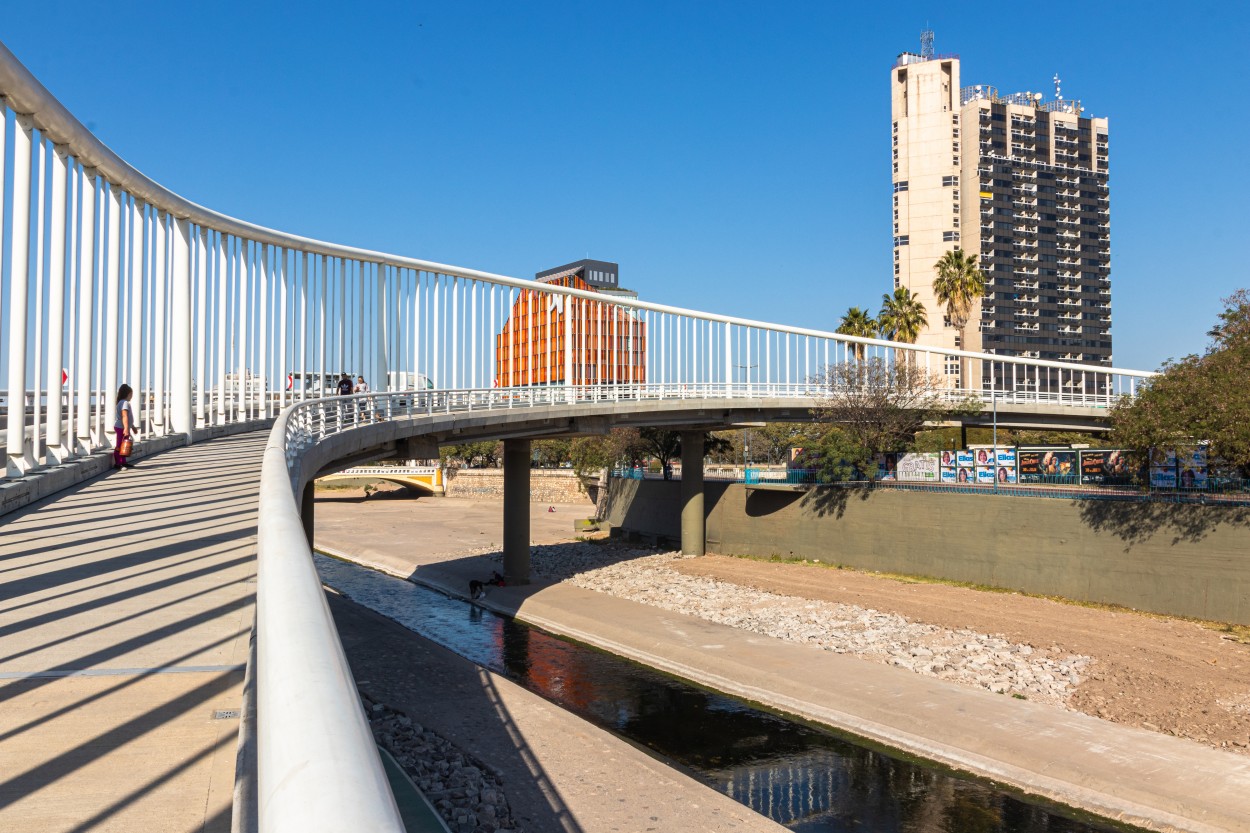 "El Puente" de Luis Torres Sal