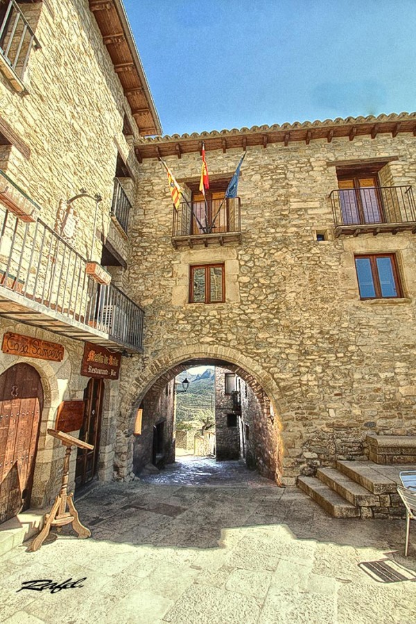 "Roda de Isabena. (Huesca)" de Rafael Serrano Arguedas