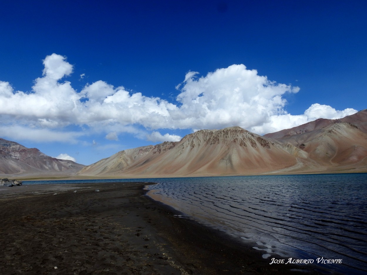 "Laguna del Diamante Mendoza, Argentina" de Jose Alberto Vicente