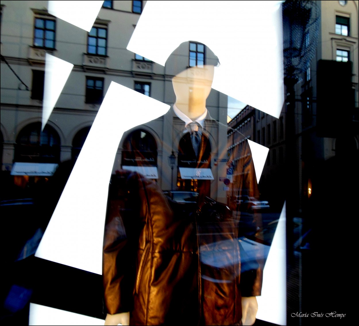 "El reflejo de una ciudad..." de Mara Ins Hempe