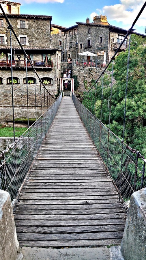 "EL PoNT PeNJaT" de Joana Sansalvador Roca