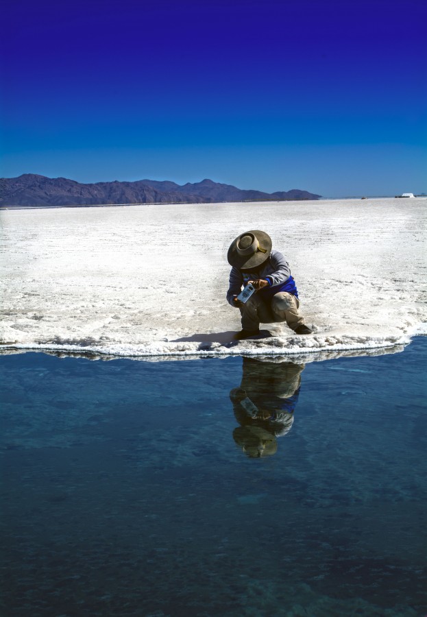 "Autoretrato en las salinas" de Daniel Mautisi