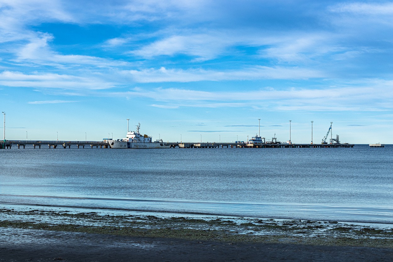 "El Muelle de Madryn" de Luis Torres Sal