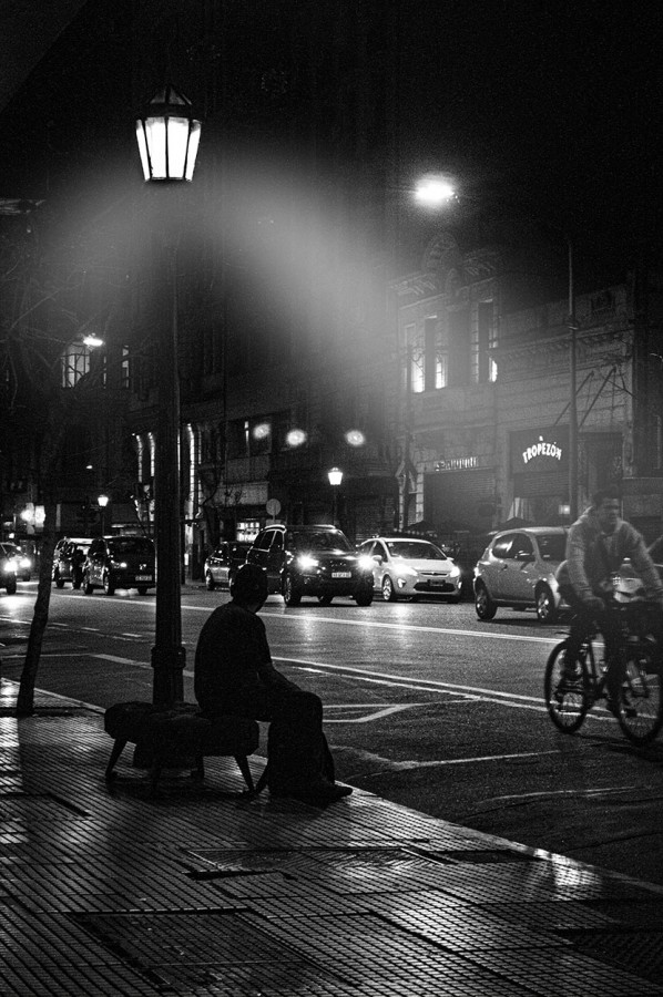 "gente nochera" de Carlos Alvarez