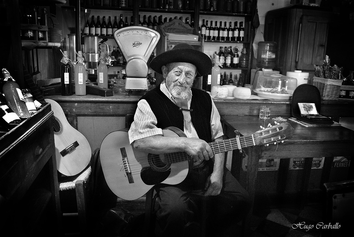 "El payador" de Hugo Carballo (oxido)