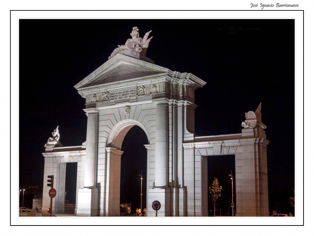 "Puerta de Alcal" de Jos Ignacio Barrionuevo