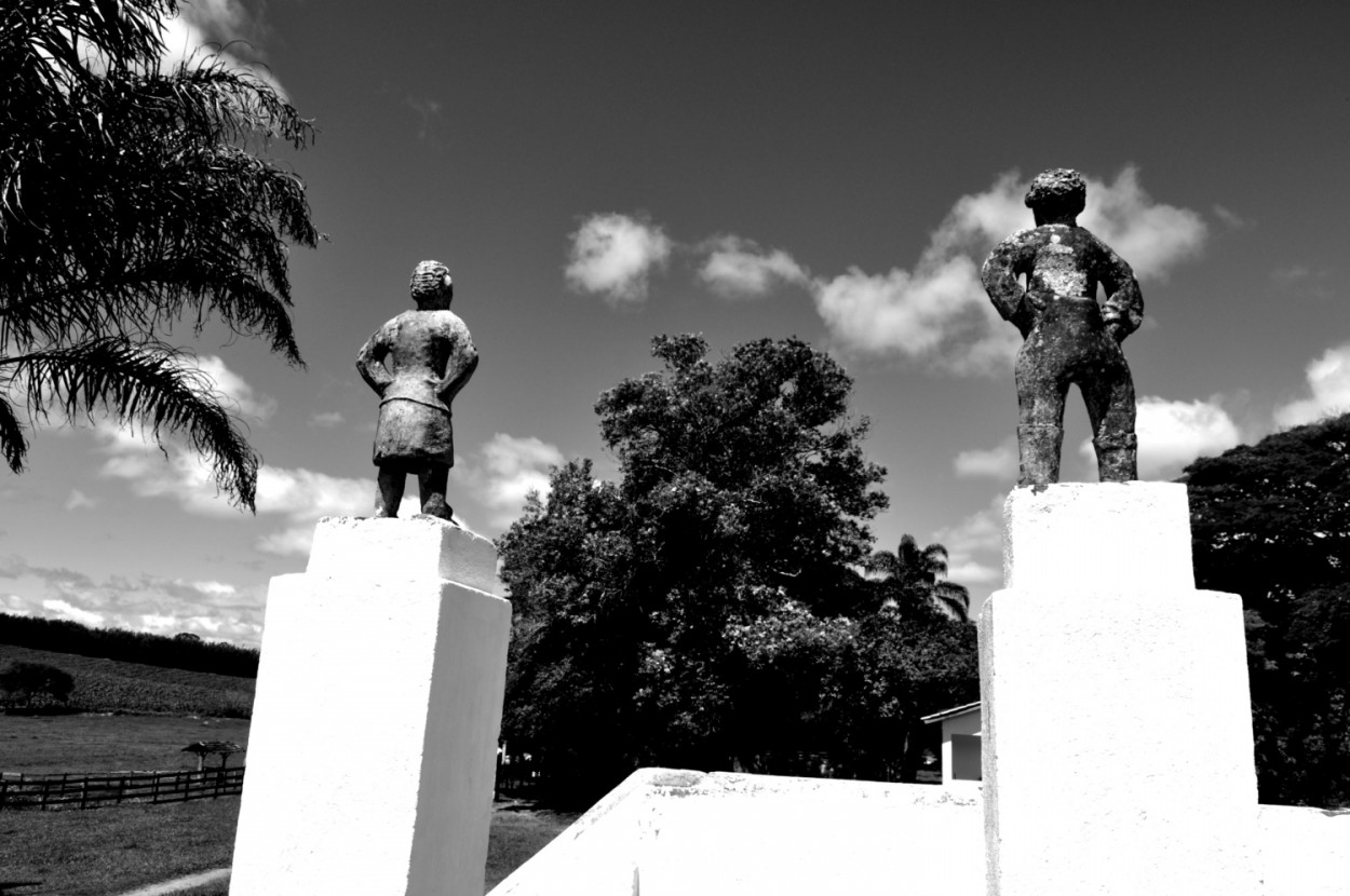 "Na antiga fazenda, a recepo dos donos !" de Decio Badari