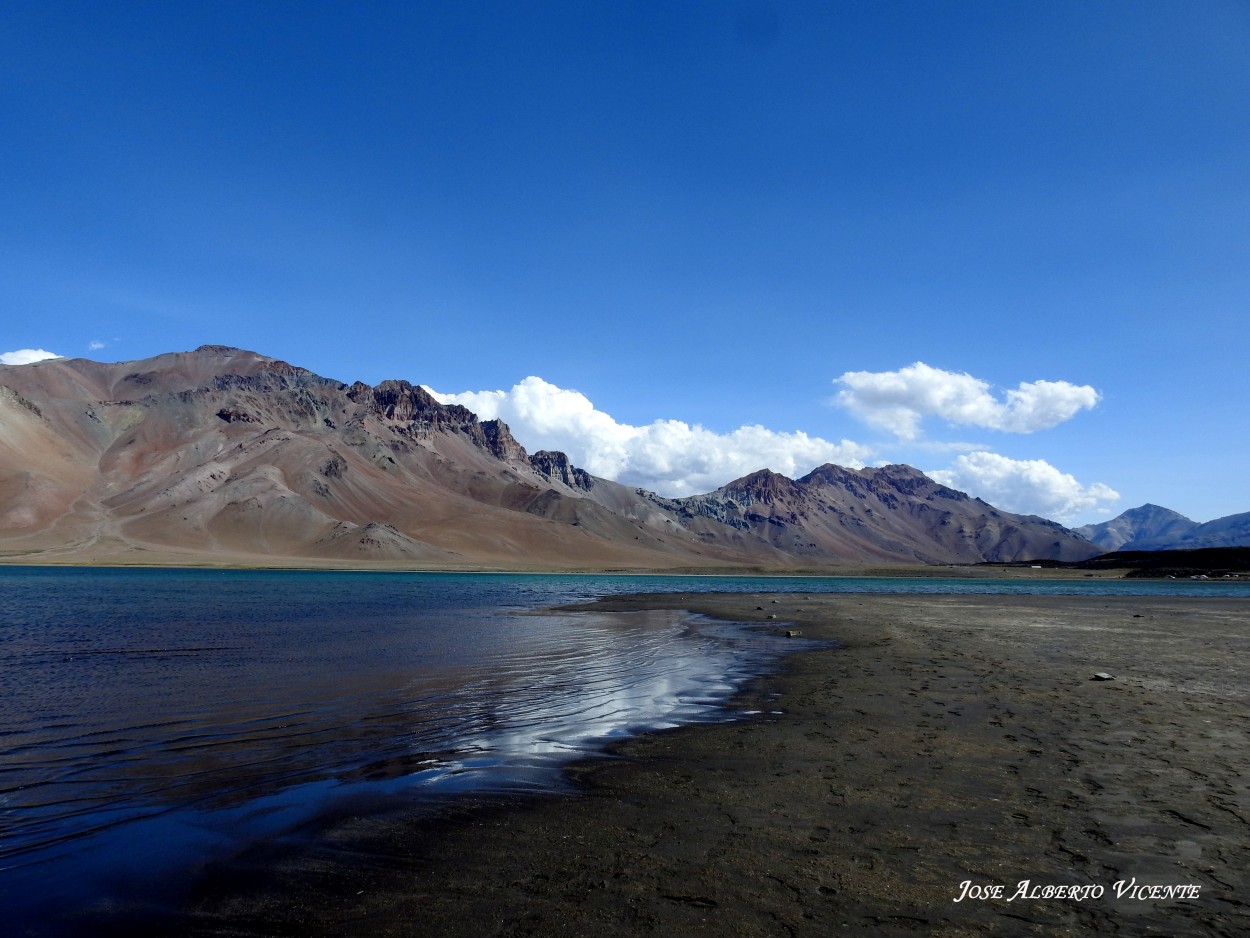 "Laguna del Diamante Mendoza, Argentina" de Jose Alberto Vicente