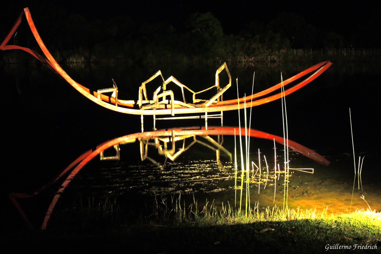 "Escultura sobre el agua" de Guillermo Friedrich