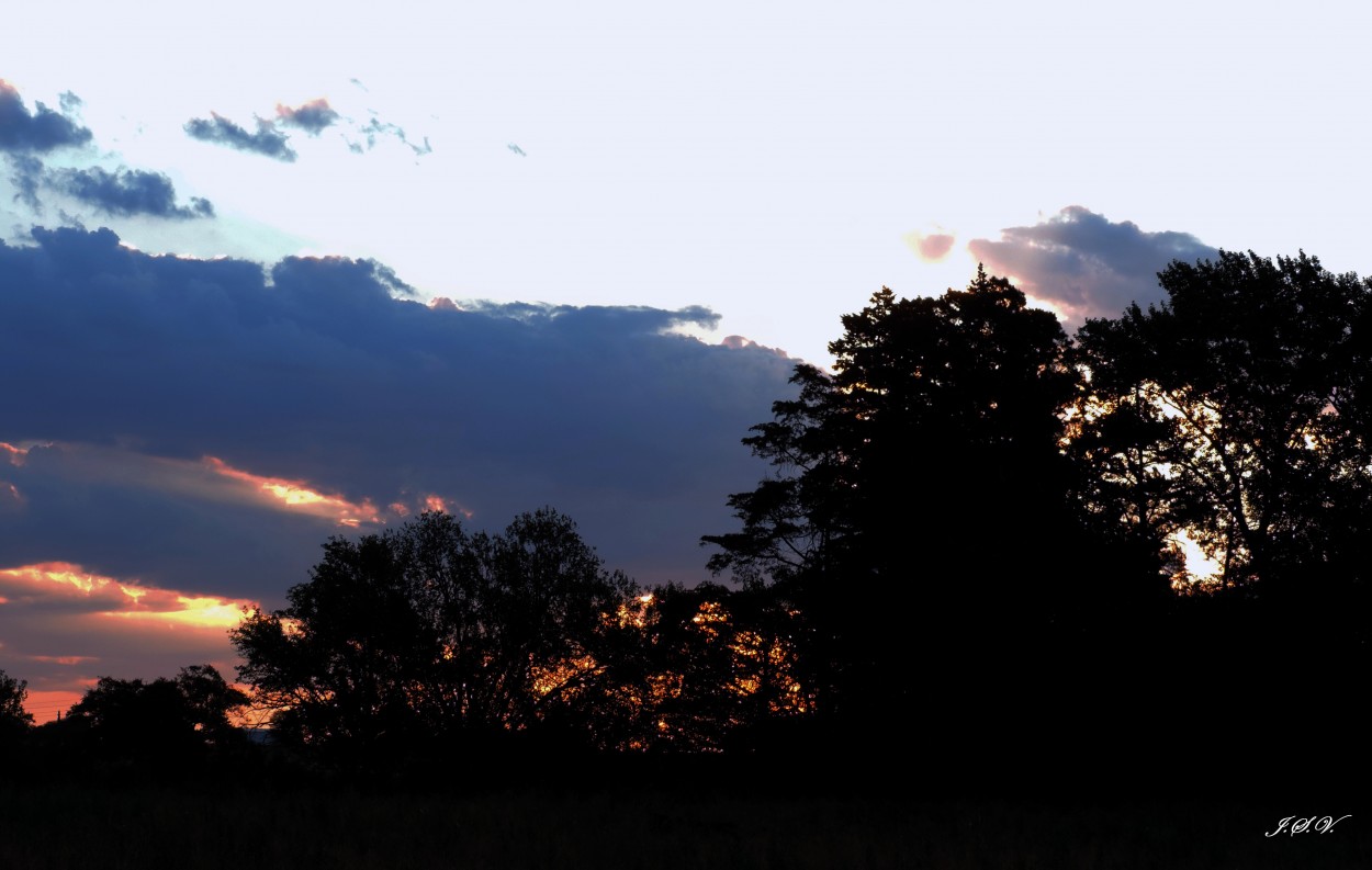 "De esos atardeceres" de Jorge Vargas