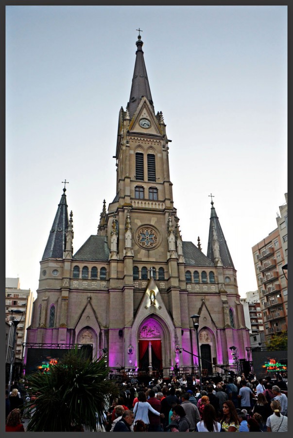 "Catedral festiva" de Jorge Vicente Molinari