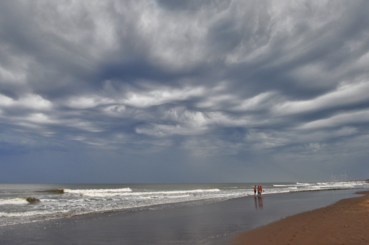 "Nubes bajas" de Osvaldo Sergio Gagliardi