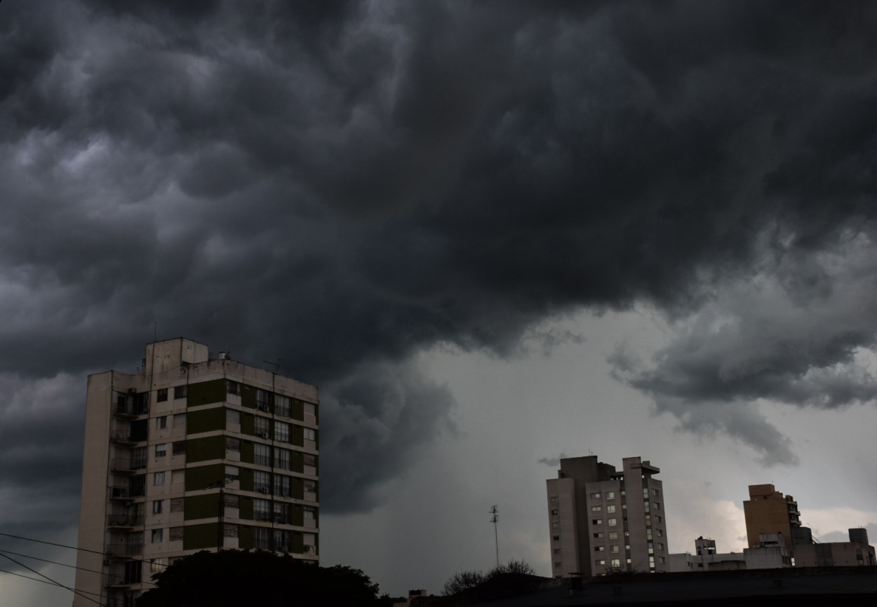 "Tormentas de verano" de Silvana Magali Frank