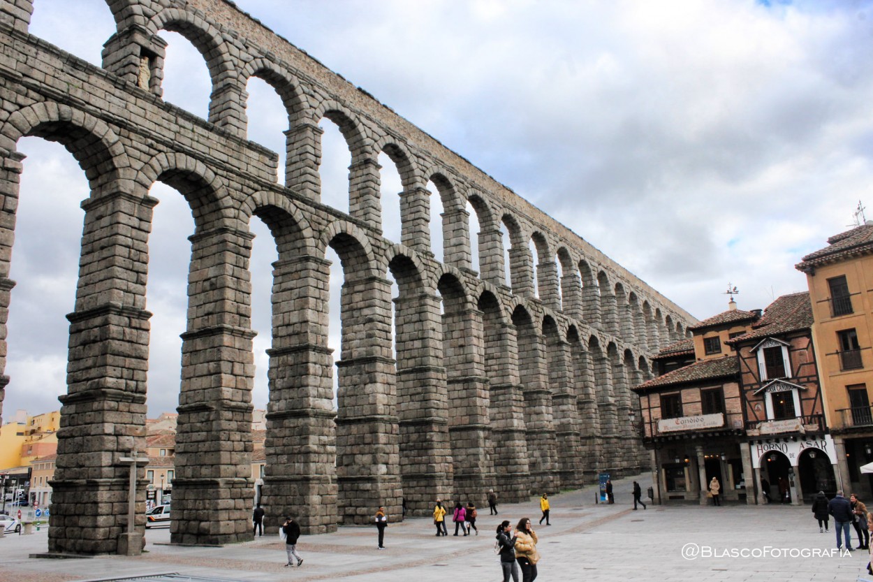 "Acueducto de Segovia" de Luis Blasco Martin