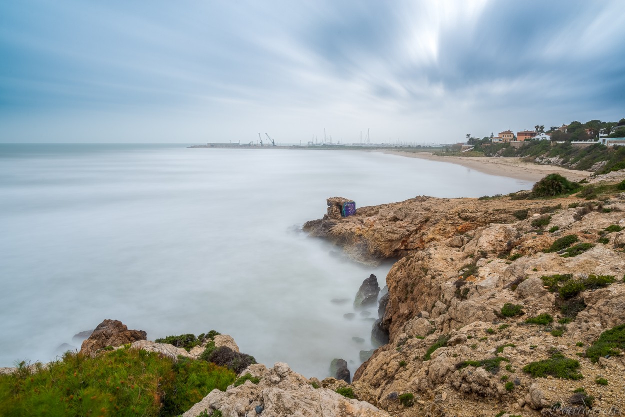 "mar de fons de component est" de David Roldn