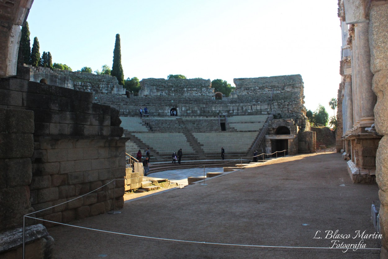 "Teatro Romano de Mrida" de Luis Blasco Martin