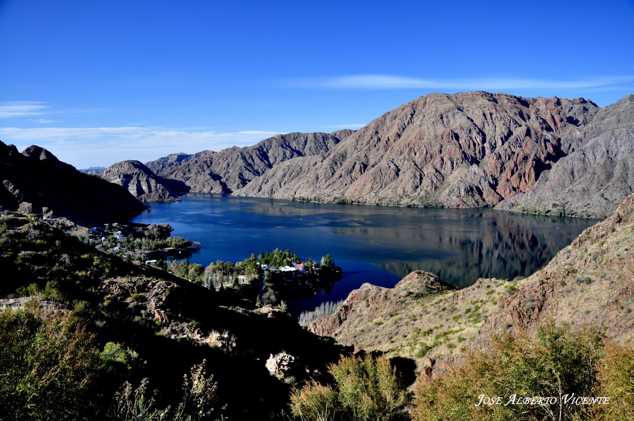 "dique los reyunos, san rafael, Mendoza" de Jose Alberto Vicente